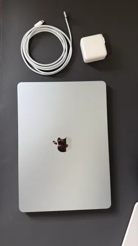MacBook Air M4 - 16gb memória - 256GB SSD - 2 meses de uso
