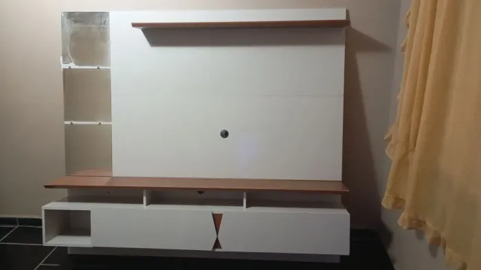 VENDO, painel moderno usado