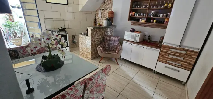 CASA À VENDA