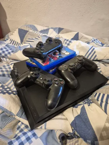 PS4 | 3 controles | 3 jogos originais