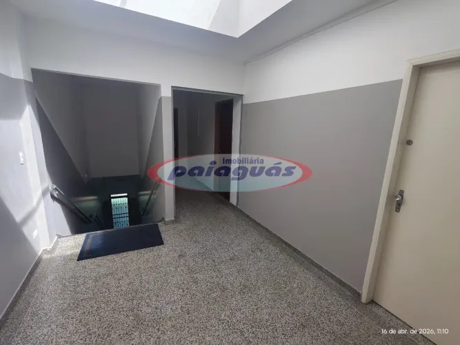 Sala em Sobreloja para alugar no bairro Zona 02 - Maringá/PR