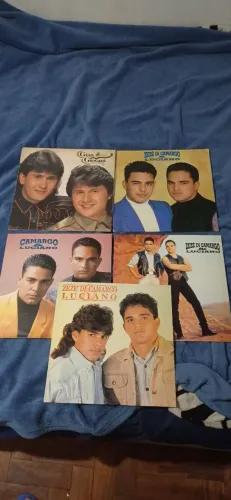 5 LPS DE SERTANEJO A 400 REAIS O LOTE