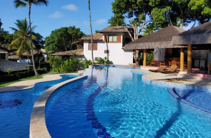 Apartamento Mobiliado à Venda no Centro de Arraial d'Ajuda/BA