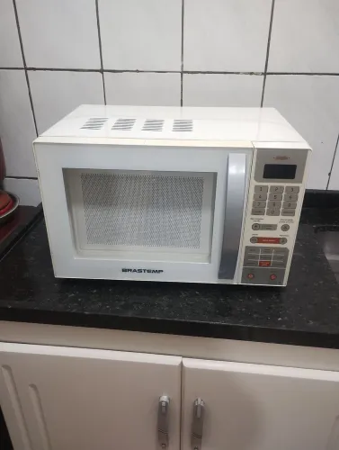 Microondas Brastemp single 18 litros funcionando perfeitamente, teste na hora 127 v.