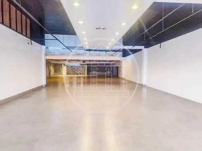 Prédio para Locação com 40 Vagas e 1252M² em Parelheiros