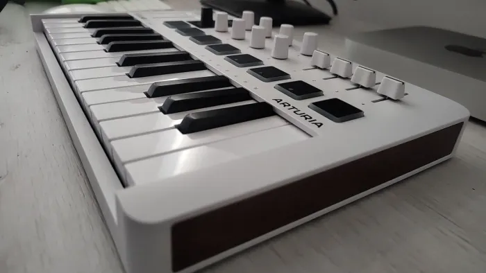 Teclado Controlador Arturia Mini Lab 3