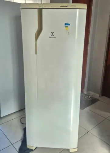 Geladeira Electrolux Rfe39