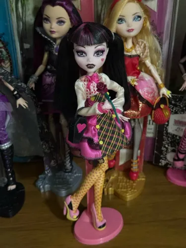 Draculaura school out 2011 rara g1 monster high
