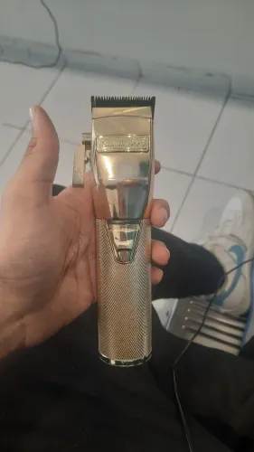 Maquina de cortar cabelo babyliss pro