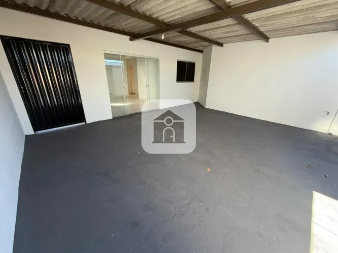 Casa para locação no bairro Taiaman