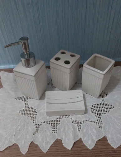 Kit de porcelana para lavabo ou banheiro