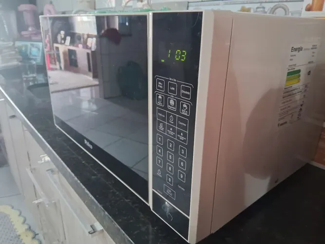 Micro-ondas 34 litros philco espelhado seminovo impecável retirar no bairro sítio cercado