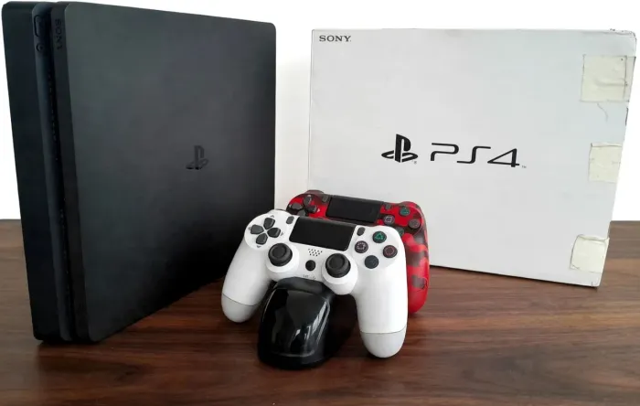 PS4 Slim - 1TB - R$ 1.49800