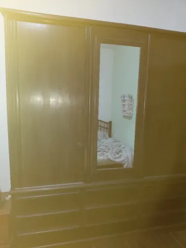 Guarda roupa 3 portas e nove gavetas