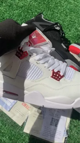 Tênis Jordan 4