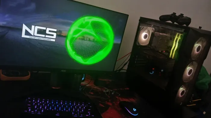 Pc gamer + monitor AOC 144 + teclado e mouse