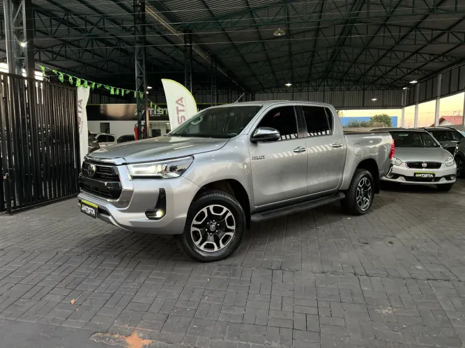 Toyota Hilux CD SRX 4X4 2.8 TDI 16V Diesel Aut. 2023