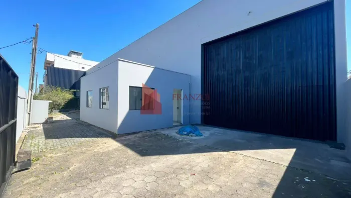 ALUGUEL: ARMAZÉM COMERCIAL 720 METROS NO BAIRRO CORDEIROS EM ITAJAÍ!!