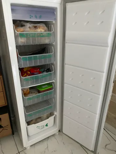 Freezer Vertical 142L - Cônsul