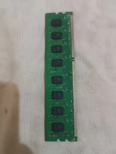 Memória RAM DDR3 DIMM (3 dessa)