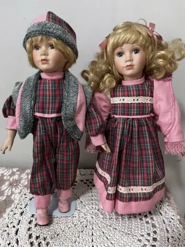 Casal de bonecos de porcelana 45cm
