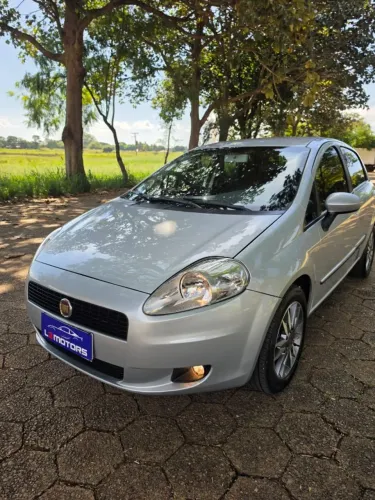 Fiat Punto Essence Dualogic 1.6 Flex 16V 5P 2011