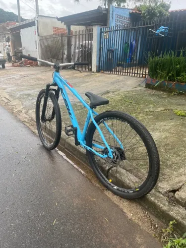Bike aro 29 tudo novo 800 parcelo no cartão moro em fazenda Rio grande