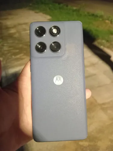 Vendo/troco em iPhone a partir do 13, tenho o carregador original nota fiscal e caixa