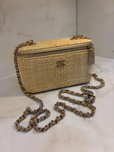 Bolsa Channel palha torcida 