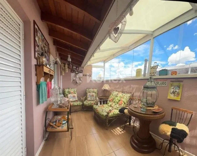Casa em condomínio exclusivo com 3 suítes e varanda gourmet a minutos do Metrô Tucuruvi