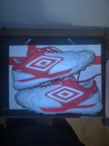 Chuteira Umbro Adamant Master Class Pro Bump