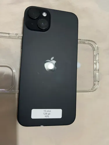 iPhone 15 plus vitrine