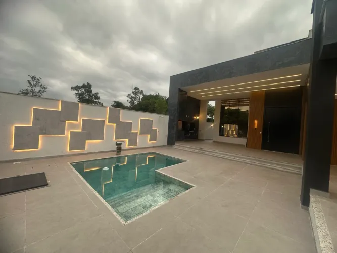 Belíssima Casa de Alto Padrão Condomínio Turó Park Itaguaí