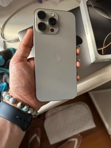 IPhone 16 Pro Max 256 gb 