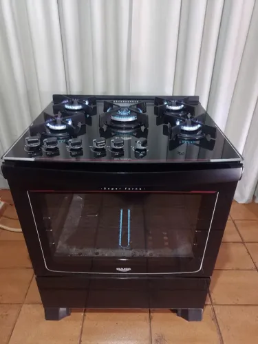 Fogão mesa de vidro 05 bocas, novinho, funcionando perfeitamente, acendimento eletrico