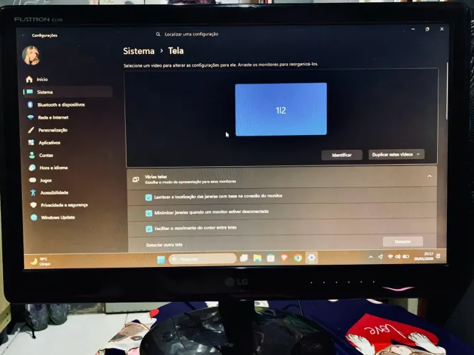 Monitor LG E2350V 23 Polegadas Full HD LED