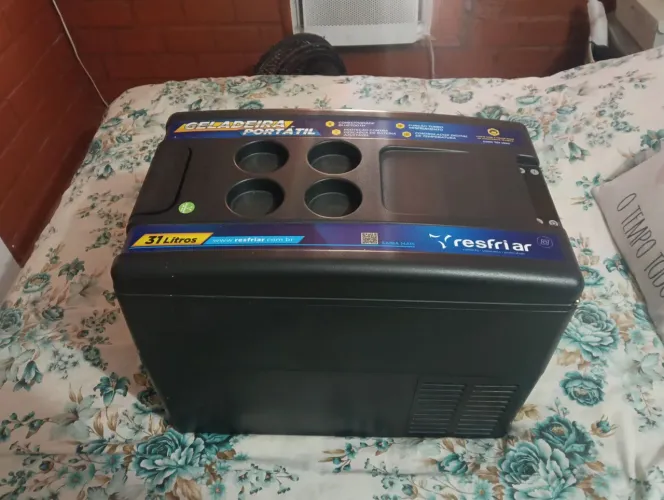 Geladeira Quadrivolt de 31 litros 