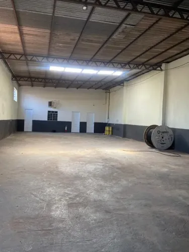Imóvel para aluguel tem 200 metros quadrados em trevo do lagarto - Várzea Grande - MT