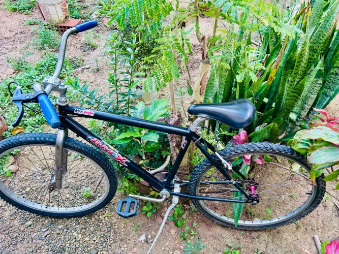 Bicicleta aro 26 só no ponto de usar.
