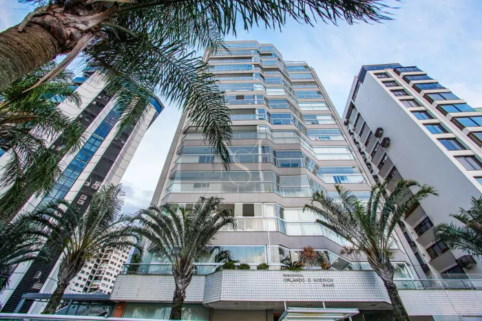 Apartamento à venda no bairro Agronômica - Florianópolis/SC