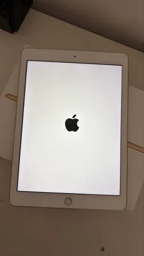 Tablet IPad 5 geração a1822 32gb rose gold