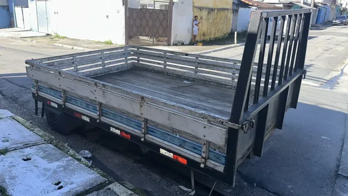 Carroceria de Caminhão em Bom estado