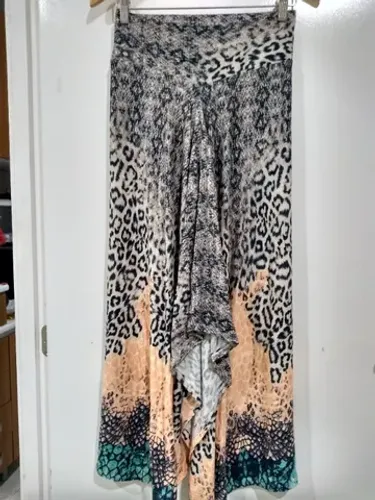Saia midi em malha estampa animal print 40.