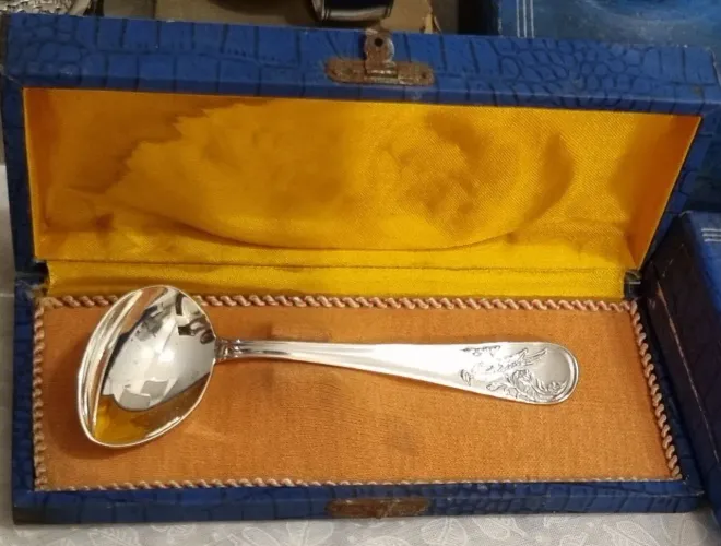 PRATA WOLFF - Antiga colher para Bebê confeccionada em prata manufaturada Wolff