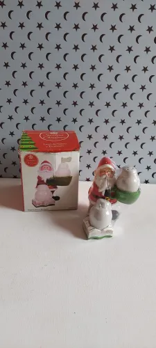 Papai Noel Saleiro e pimenteiro