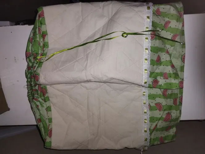 Capa para galão d'água artesanal, tecidos com decoupage.
