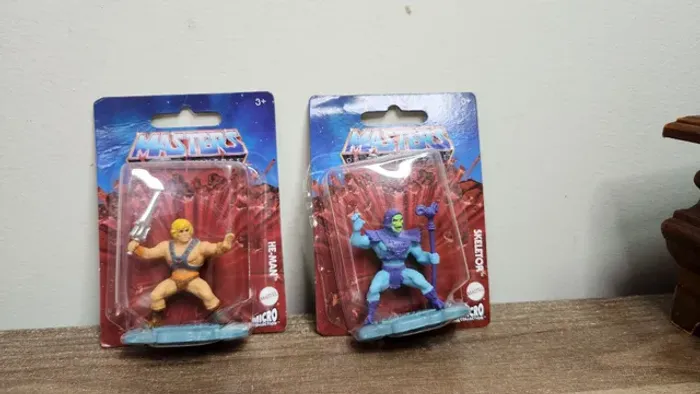 Bonecos Miniatura He-Man e Esqueleto