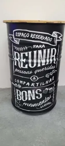 Móveis em tambores para bares e restaurantes direto do fabricante