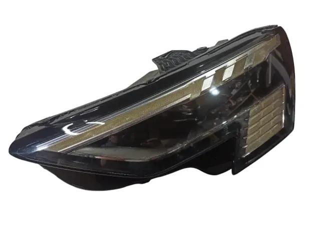 Farol Esquerdo Audi A3 Sportback 2022 A 2023 Usado