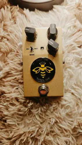Pedal de fuzz fulltone queen bee 
